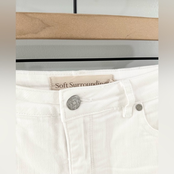 Soft Surroundings 8.5” White Denim Shorts Size 10 - Picture 5 of 7